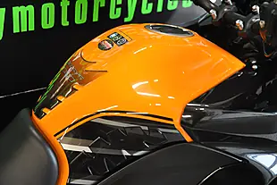 Used 2019 Kawasaki Versys 1000 Tourer Orange - Interior and Exterior details 9