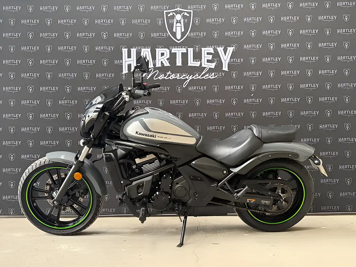 Used 2019 Kawasaki Vulcan S Café Grey / Silver - Interior and Exterior details 4