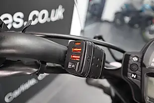 Used 2019 Kawasaki Vulcan S Green - Interior and Exterior details 10