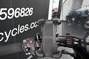 Used 2019 Kawasaki Vulcan S Green - Interior and Exterior details 11