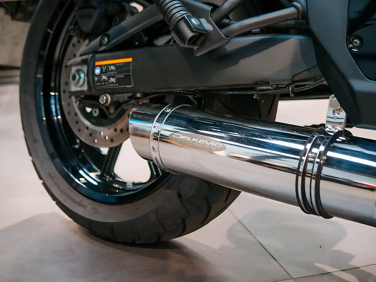 Used 2019 Kawasaki Vulcan S Metallic Matte Covert Green - Interior and Exterior details 7