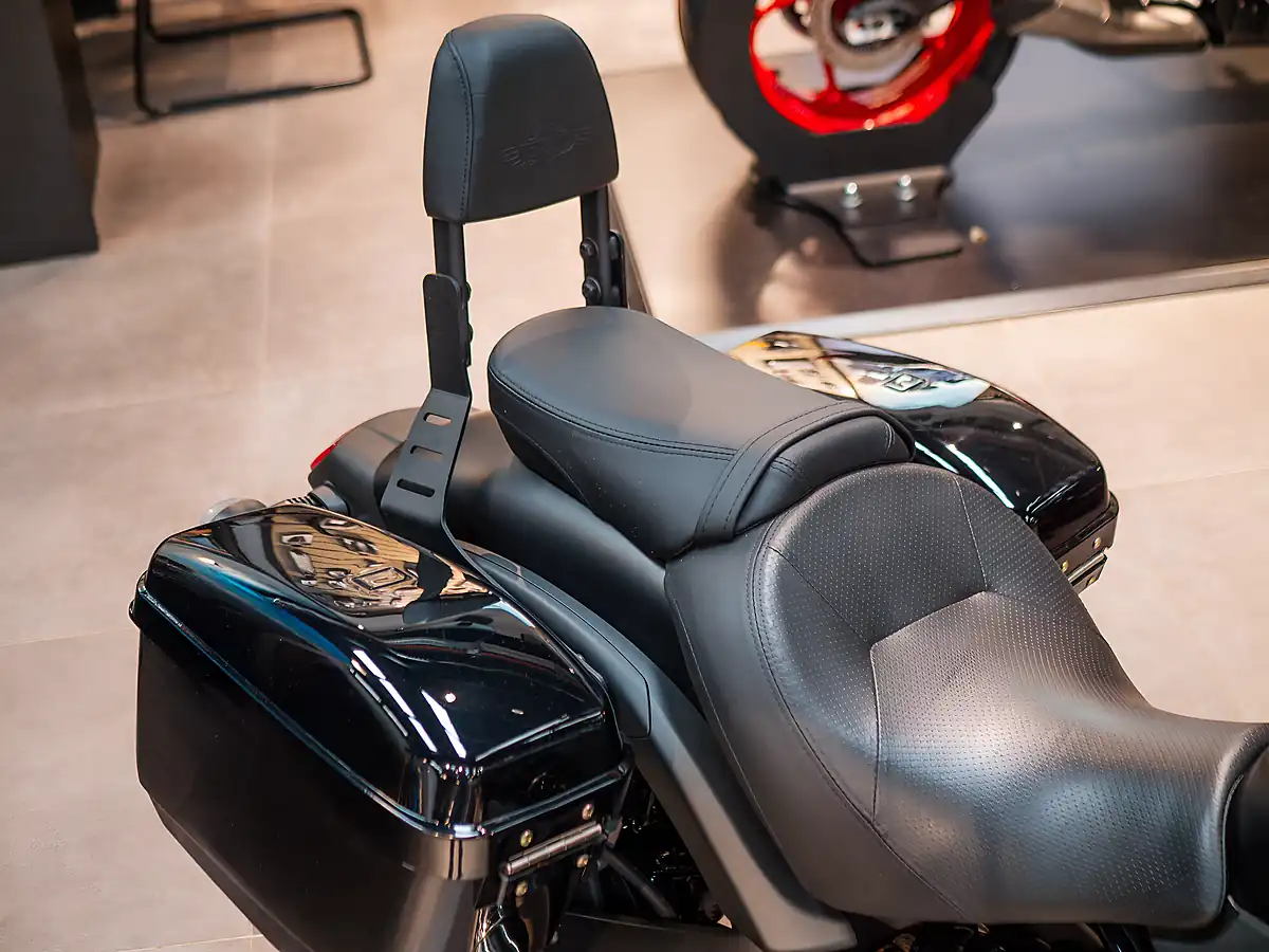 Used 2019 Kawasaki Vulcan S Metallic Matte Covert Green - Interior and Exterior details 9
