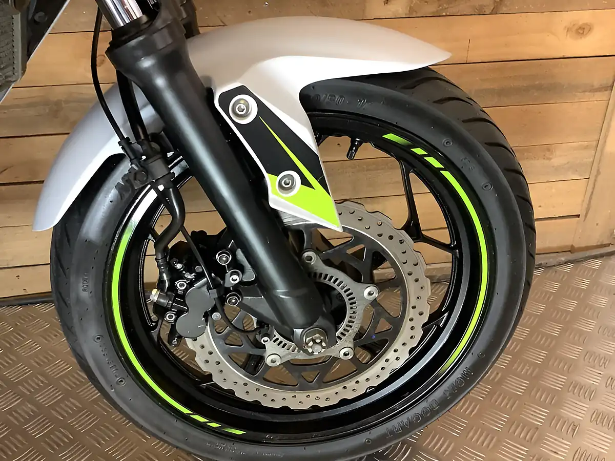 Used 2019 Kawasaki Z Supernaked Black - Interior and Exterior details 18