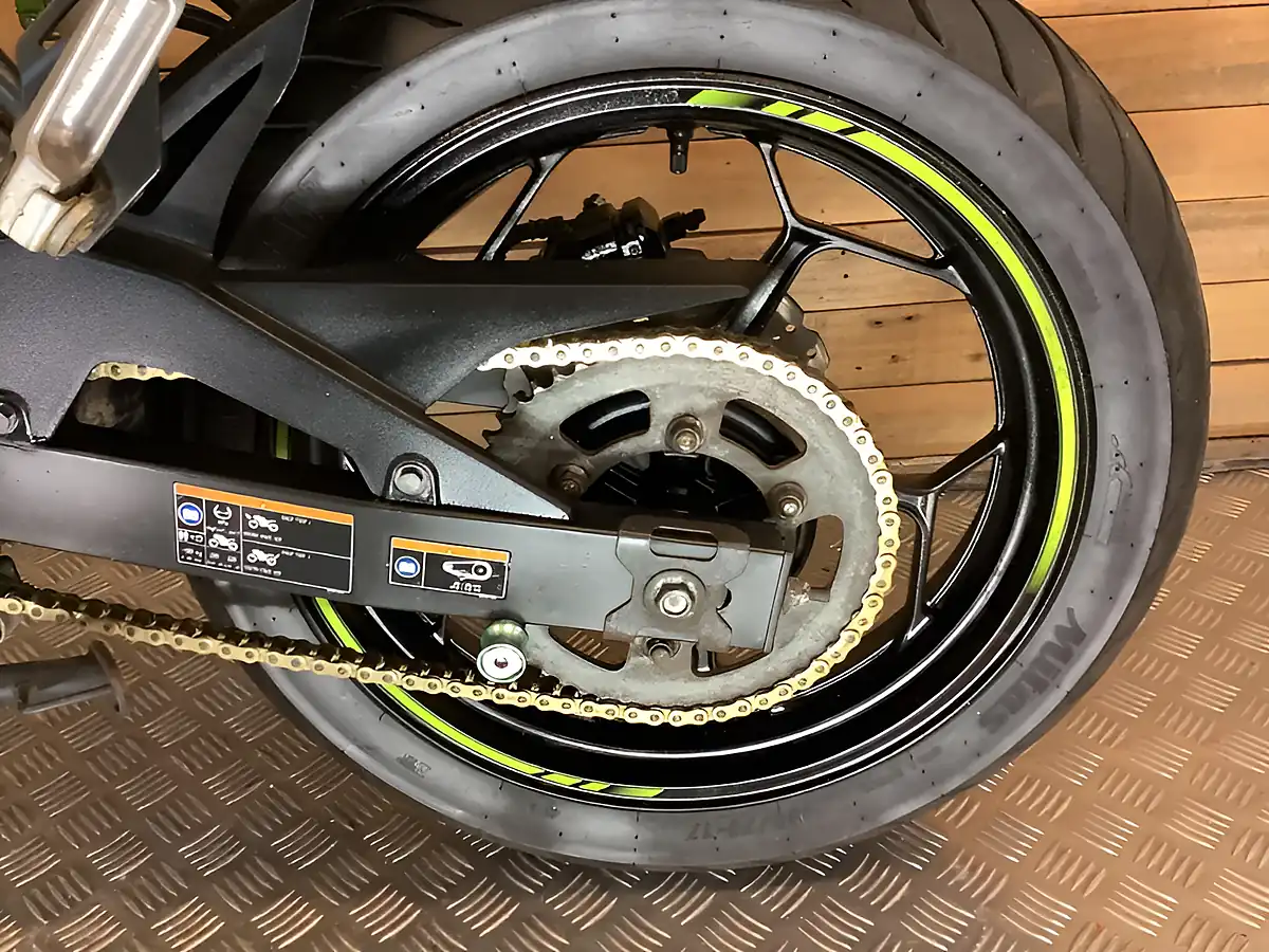 Used 2019 Kawasaki Z Supernaked Black - Interior and Exterior details 19