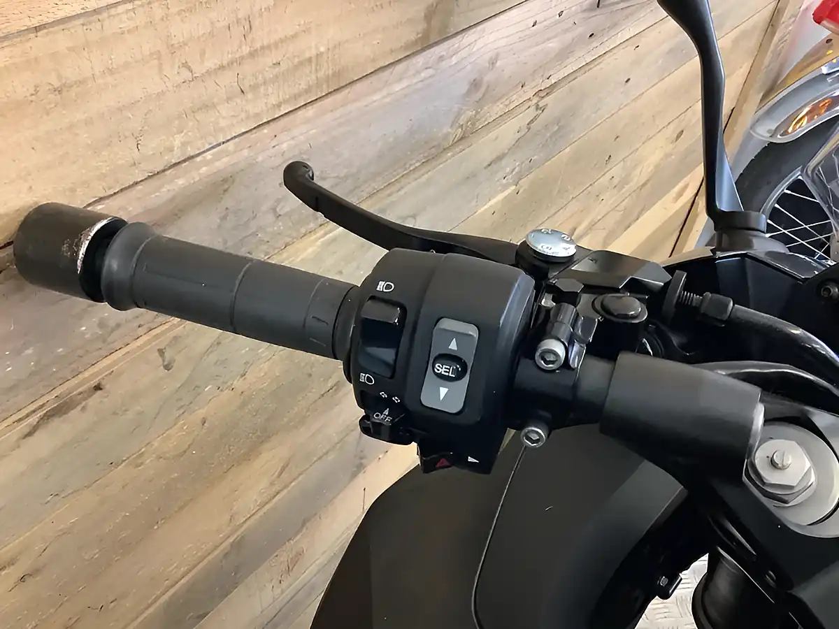 Used 2019 Kawasaki Z1000 Sx Black - Interior and Exterior details 17