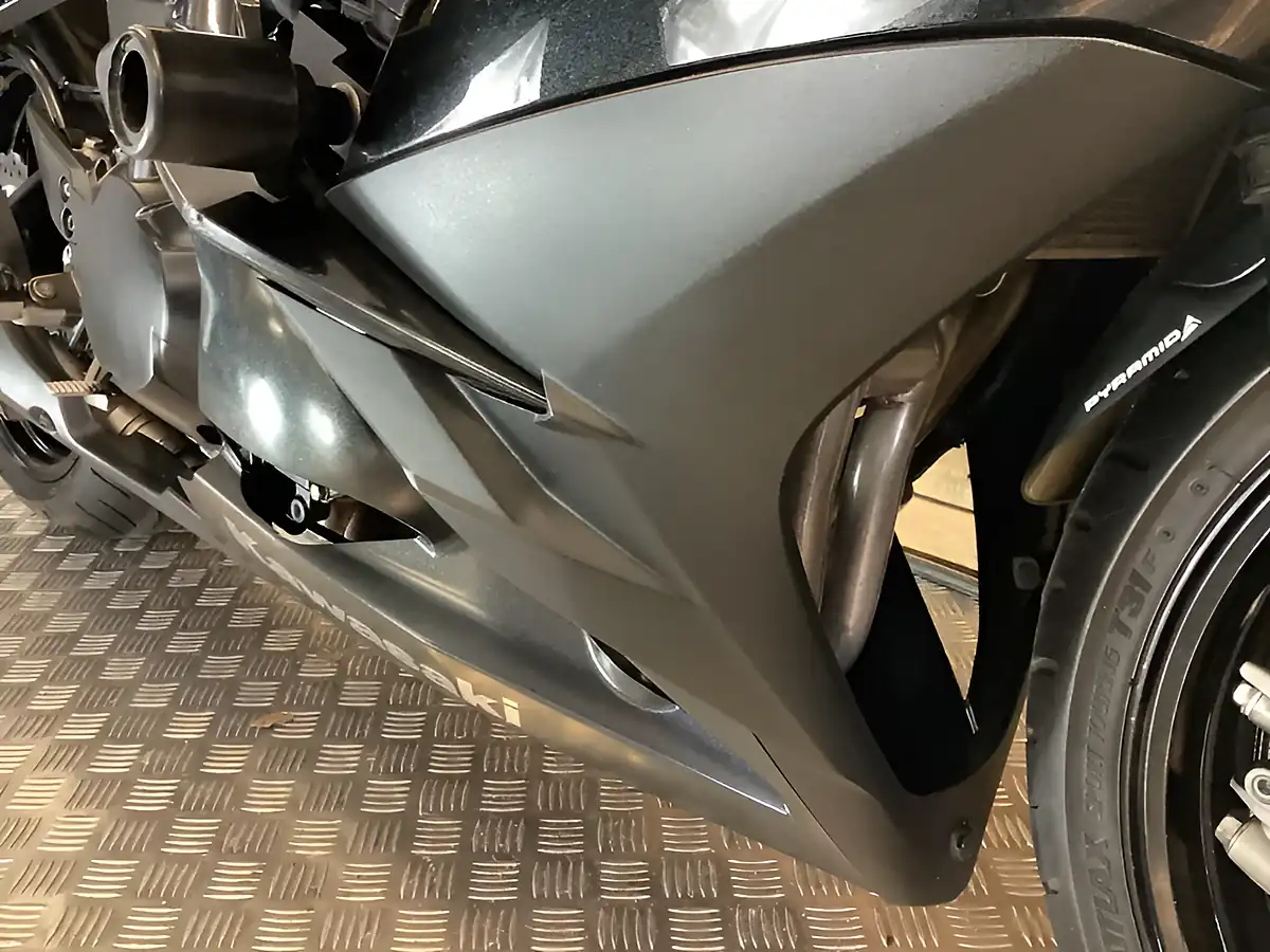 Used 2019 Kawasaki Z1000 Sx Black - Interior and Exterior details 18
