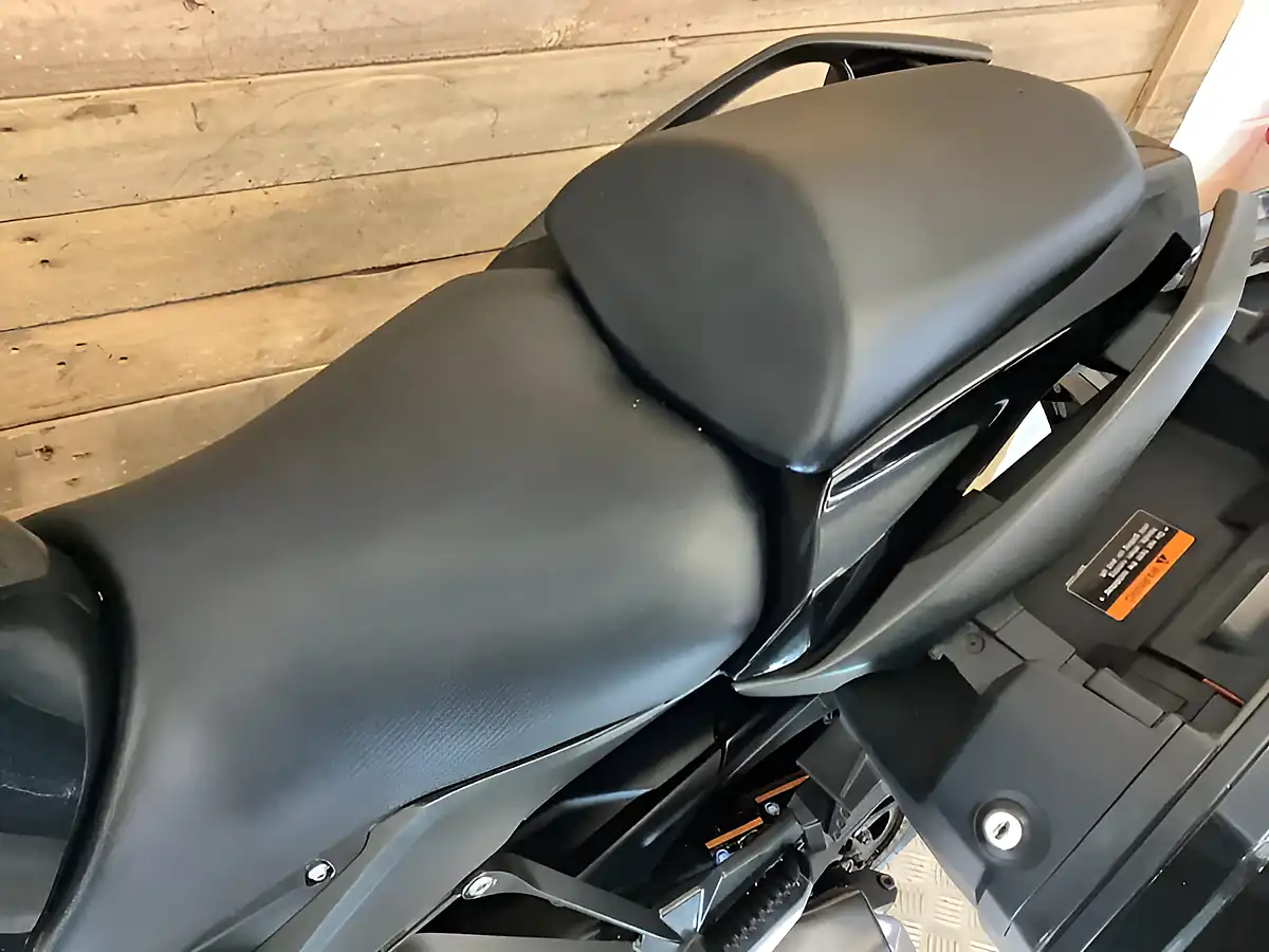 Used 2019 Kawasaki Z1000 Sx Black - Interior and Exterior details 7