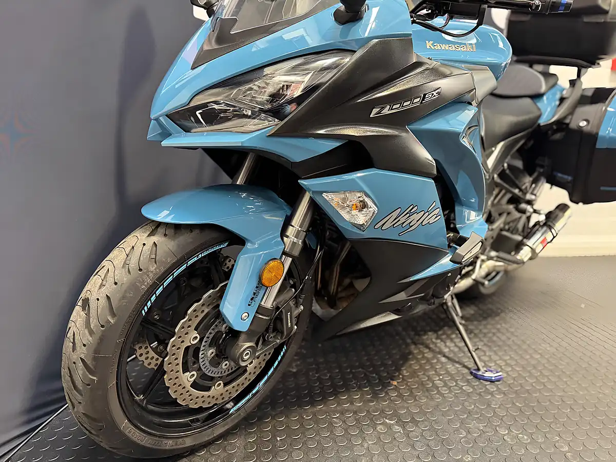 Used 2019 Kawasaki Z1000 Sx - Interior and Exterior details 16