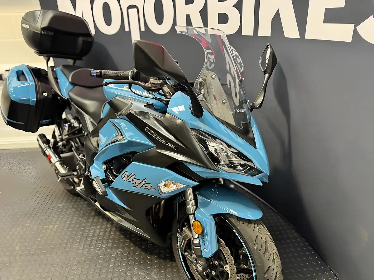 Used 2019 Kawasaki Z1000 Sx - Interior and Exterior details 7