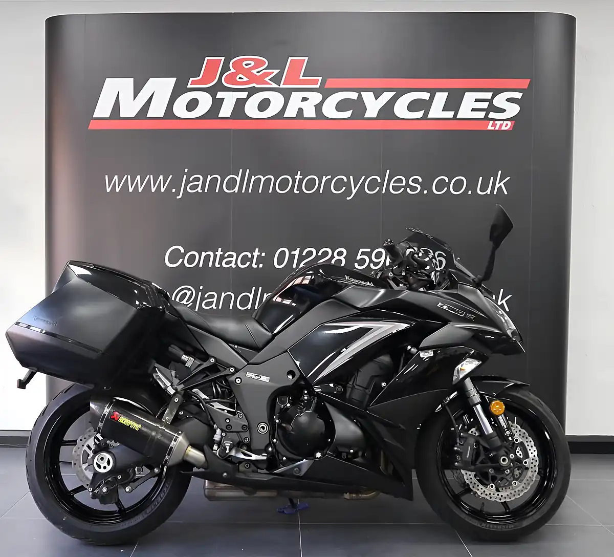 Used 2019 Kawasaki Z1000 Sx Performance Tourer Black - Front View