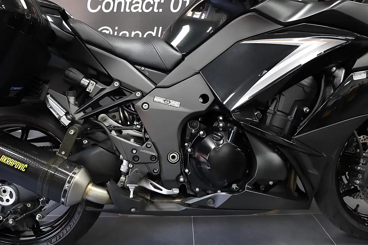 Used 2019 Kawasaki Z1000 Sx Performance Tourer Black - Interior and Exterior details 11