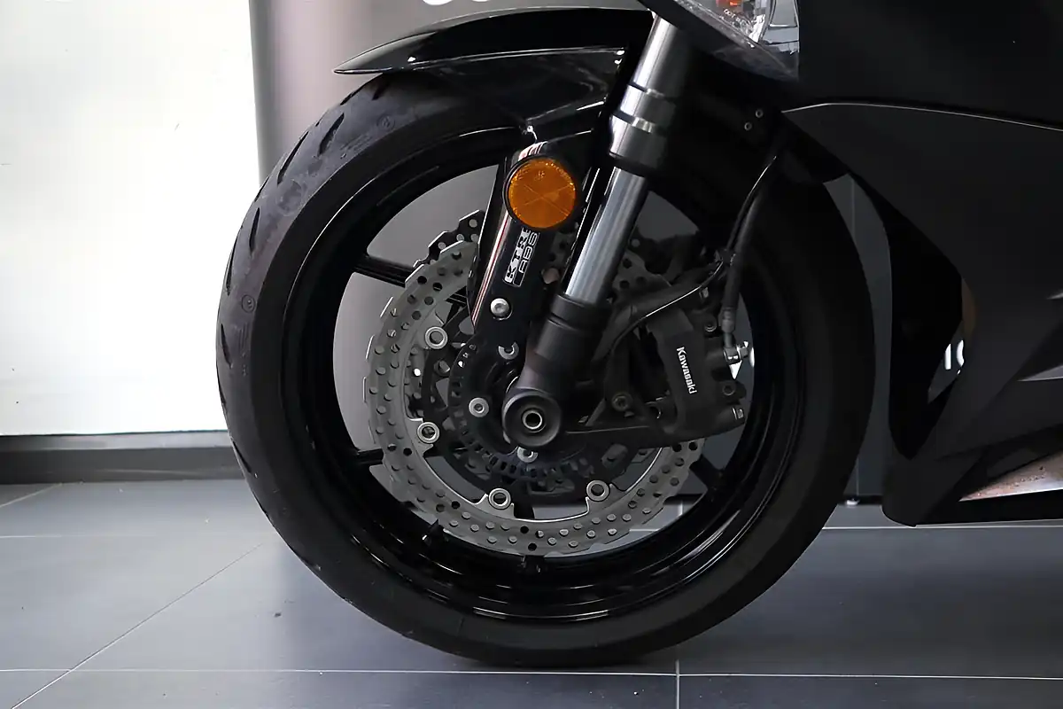 Used 2019 Kawasaki Z1000 Sx Performance Tourer Black - Interior and Exterior details 14