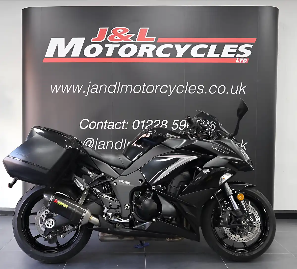 Used 2019 Kawasaki Z1000 Sx Performance Tourer Black - Interior and Exterior details 2