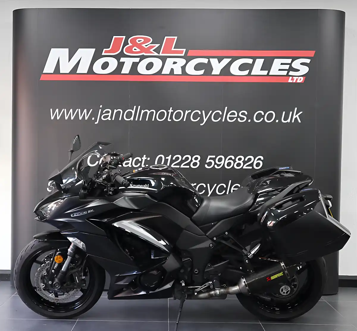 Used 2019 Kawasaki Z1000 Sx Performance Tourer Black - Interior and Exterior details 7