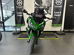 Used 2019 Kawasaki Z1000SX Tourer Green - Interior and Exterior details 11