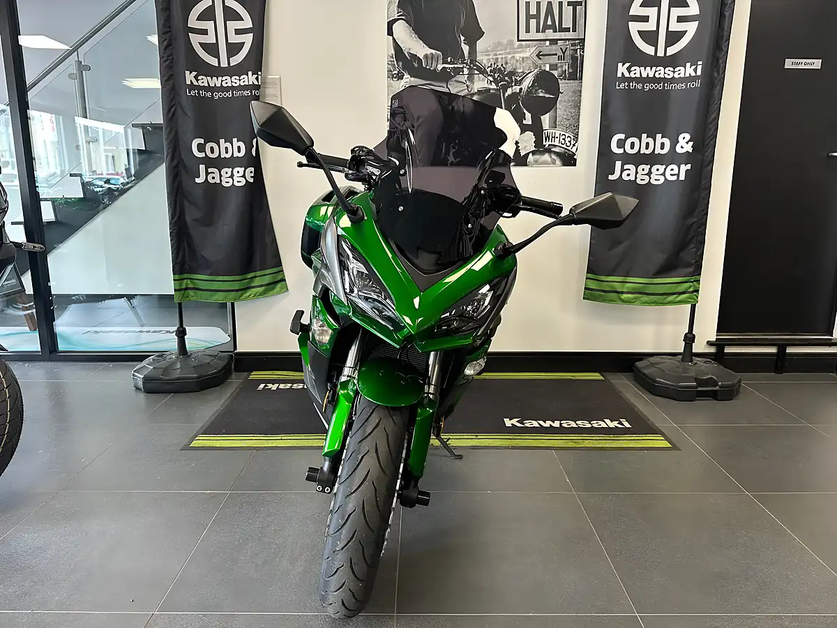 Used 2019 Kawasaki Z1000SX Tourer Green - Interior and Exterior details 11