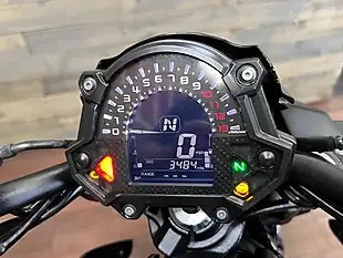 Used 2019 Kawasaki Z650 Supernaked White - Interior and Exterior details 10