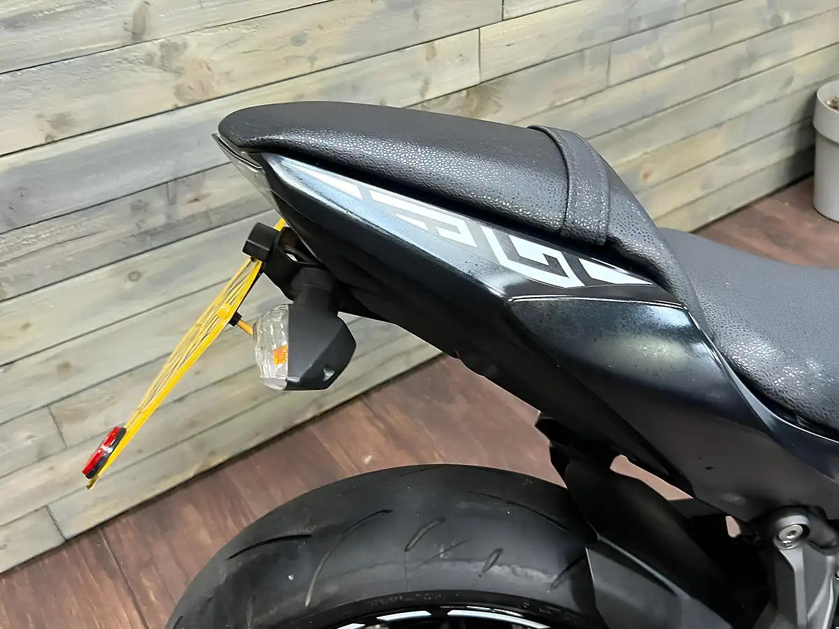 Used 2019 Kawasaki Z650 Supernaked White - Interior and Exterior details 6