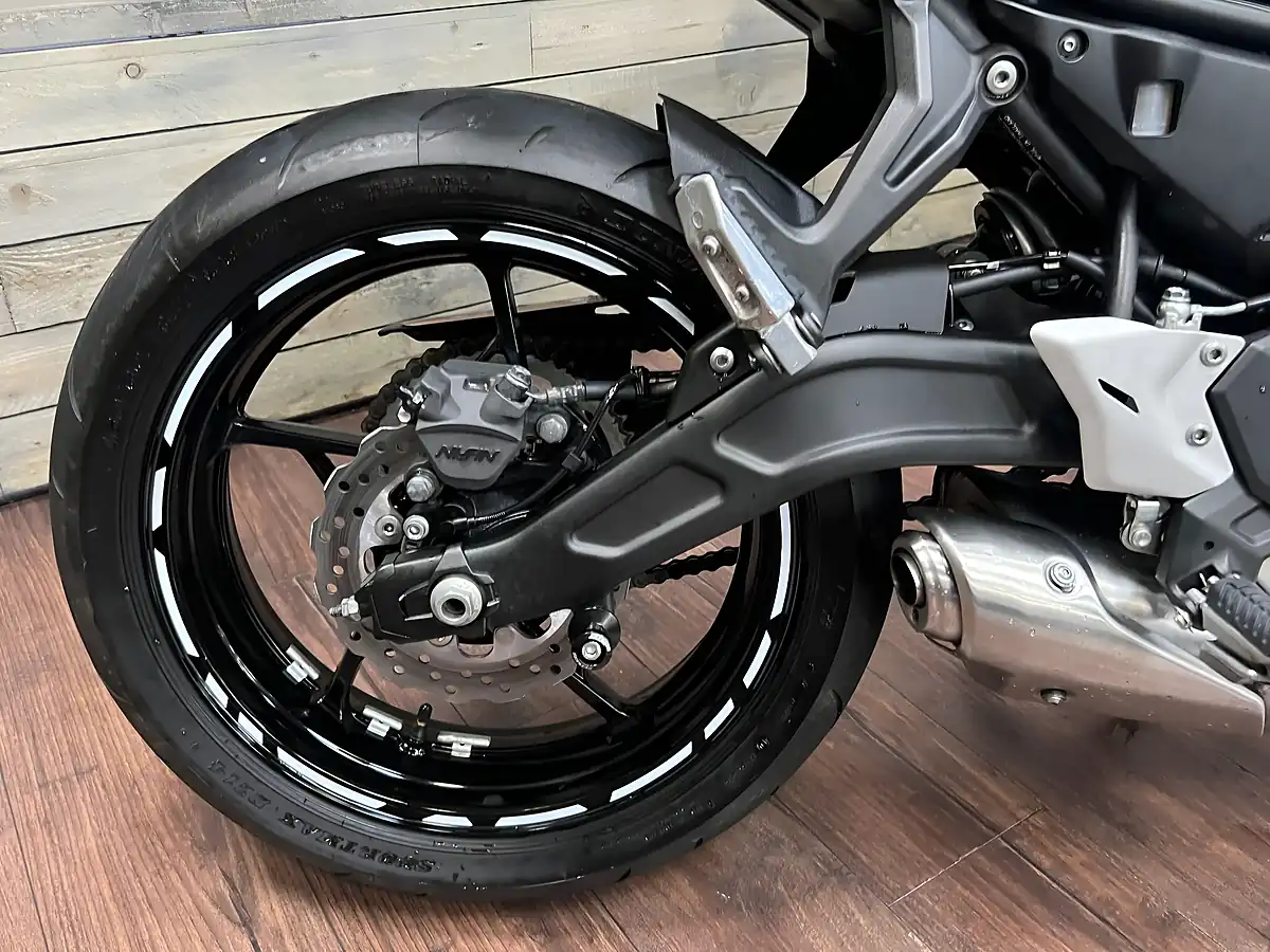 Used 2019 Kawasaki Z650 Supernaked White - Interior and Exterior details 8