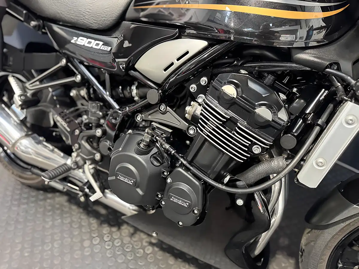 Used 2019 Kawasaki Z900 RS - Interior and Exterior details 10