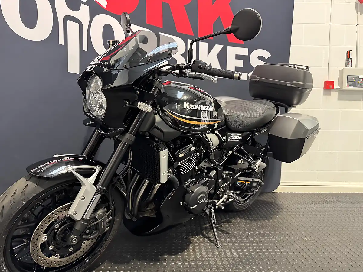 Used 2019 Kawasaki Z900 RS - Interior and Exterior details 14