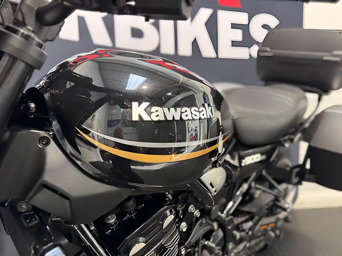 Used 2019 Kawasaki Z900 RS - Interior and Exterior details 16