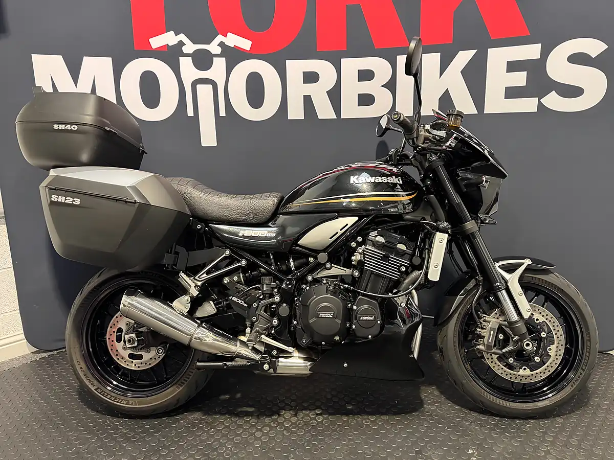 Used 2019 Kawasaki Z900 RS - Interior and Exterior details 3
