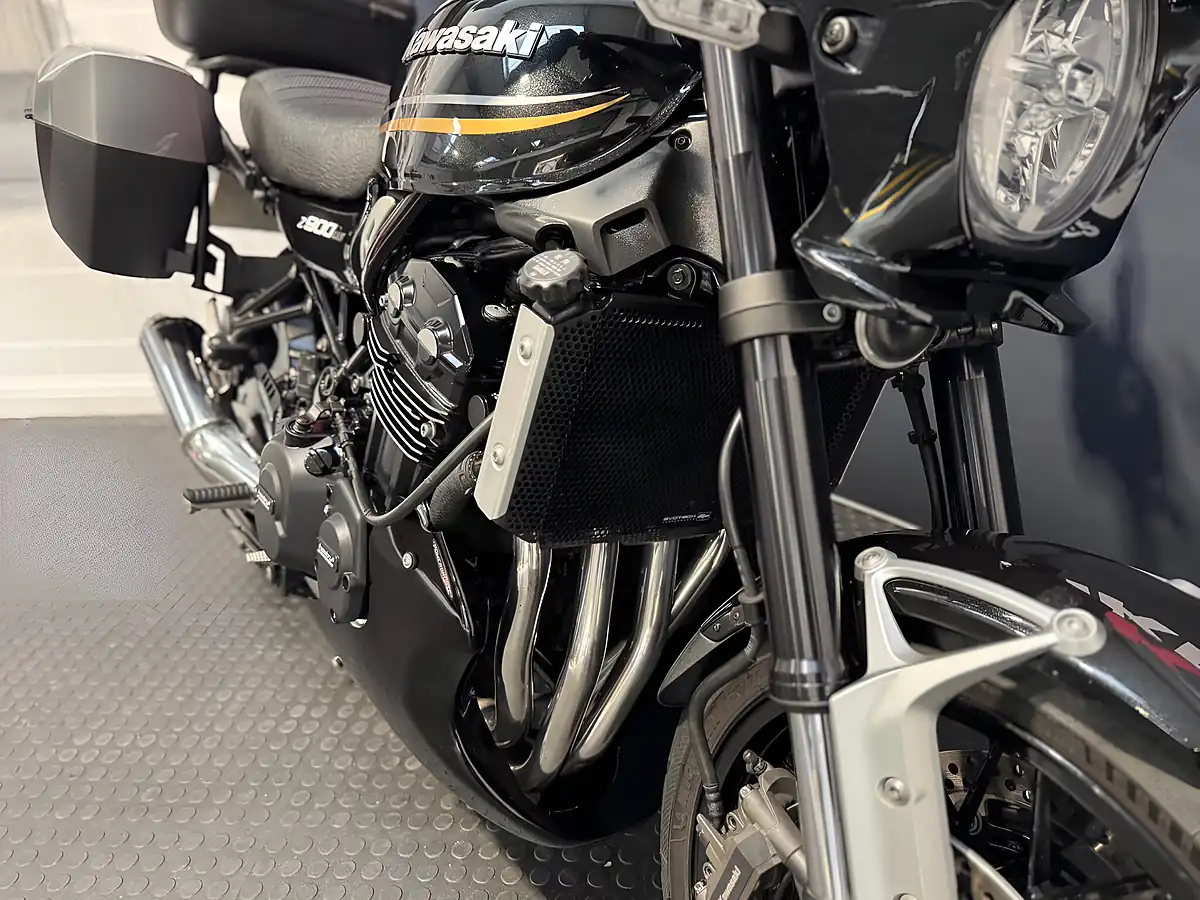 Used 2019 Kawasaki Z900 RS - Interior and Exterior details 8