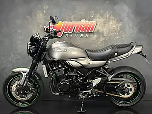 Used 2019 Kawasaki Z900 RS Modern Classic Grey - Interior and Exterior details 2