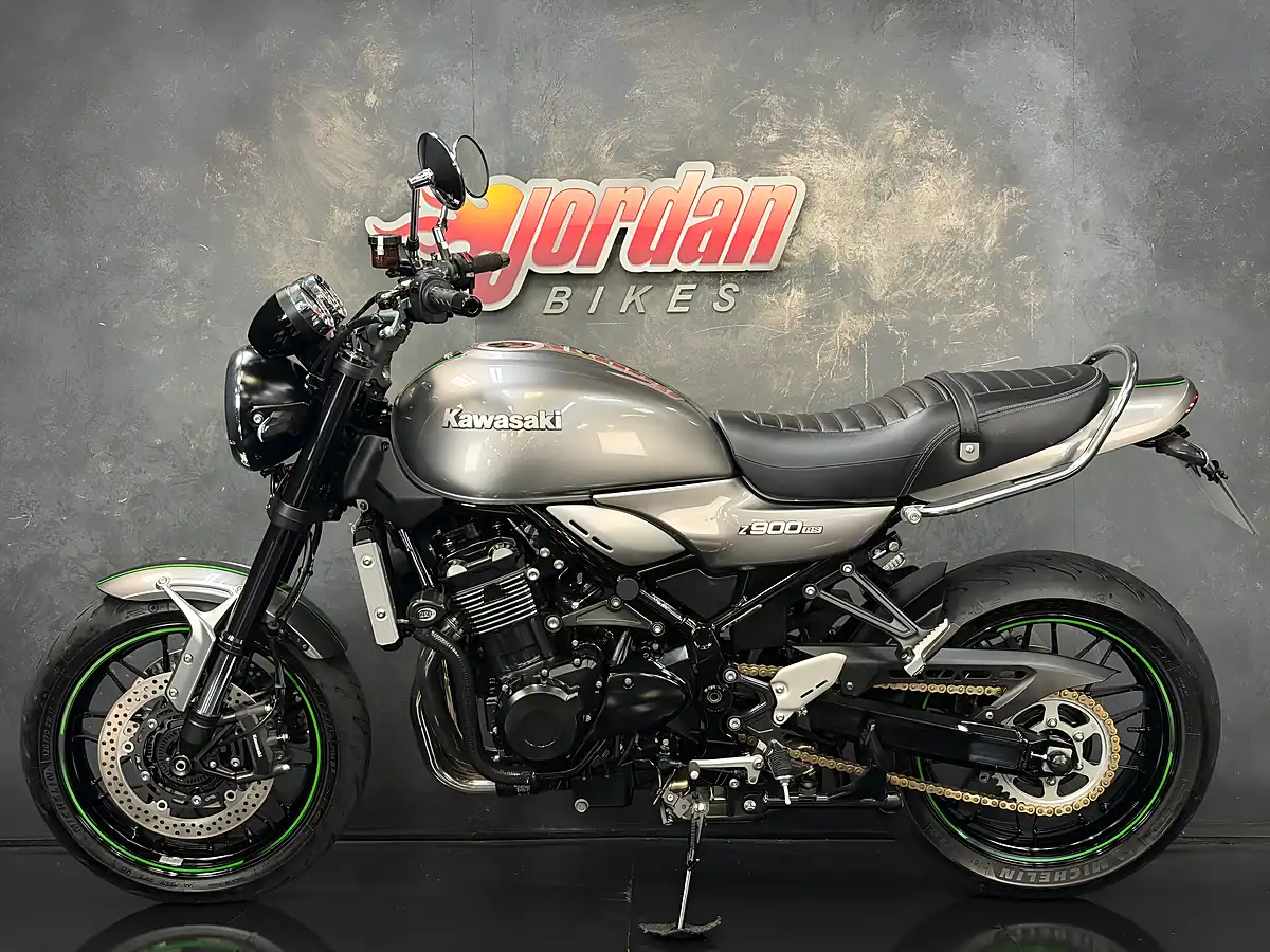 Used 2019 Kawasaki Z900 RS Modern Classic Grey - Interior and Exterior details 2
