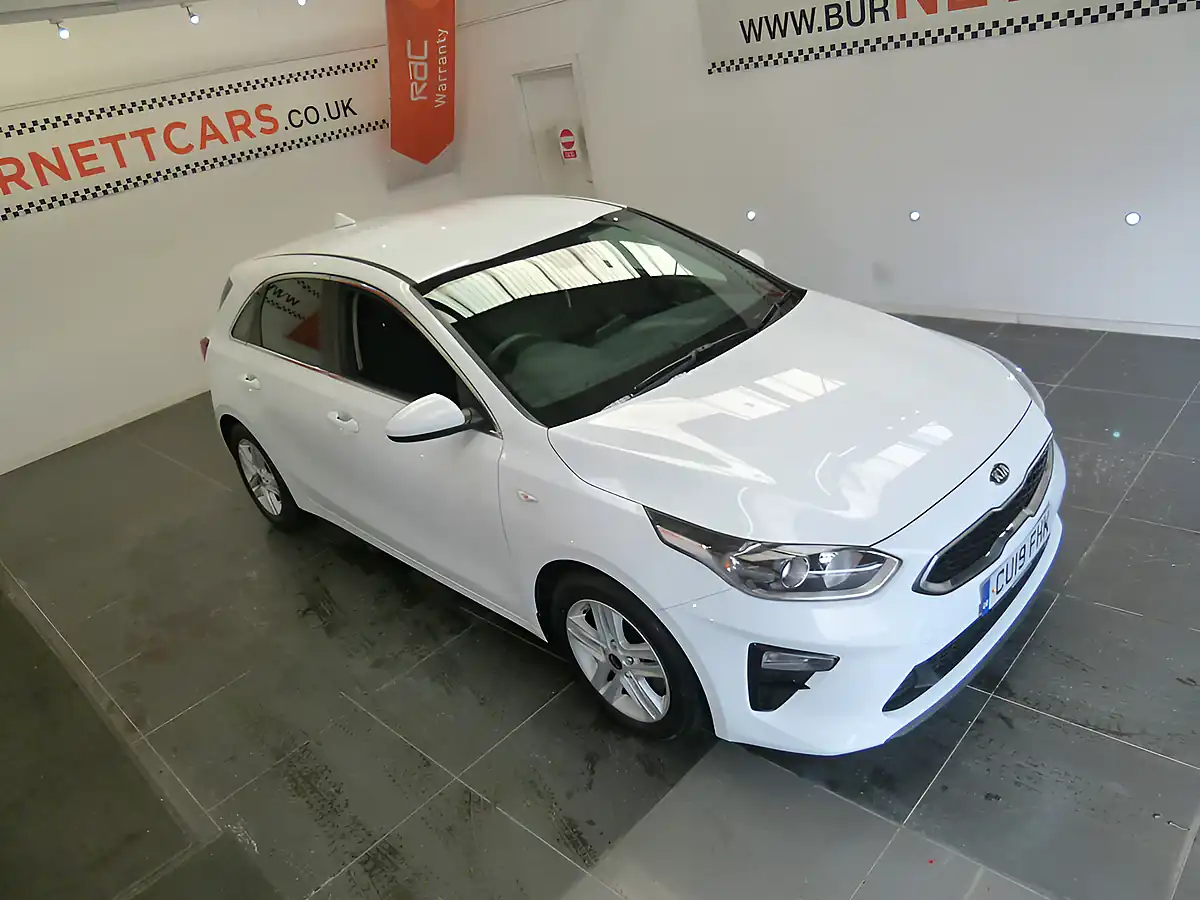 Used 2019 Kia Ceed 2 Isg White - Interior and Exterior details 18