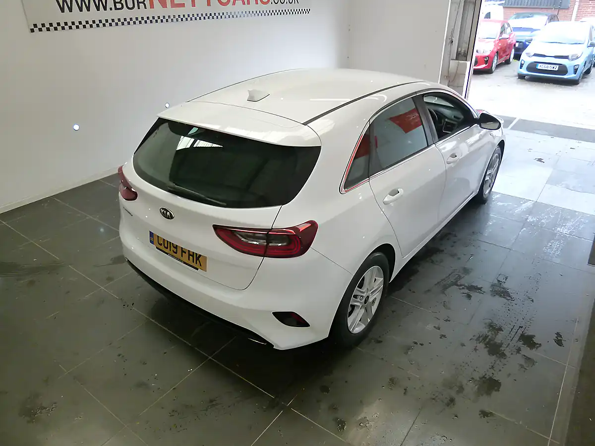 Used 2019 Kia Ceed 2 Isg White - Interior and Exterior details 20