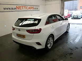 Used 2019 Kia Ceed 2 Isg White - Interior and Exterior details 8