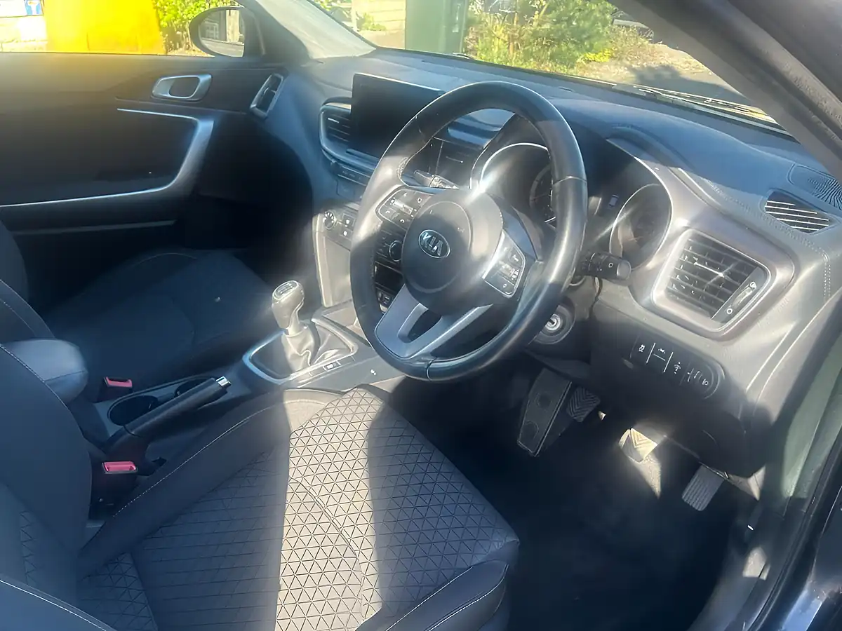 Used 2019 Kia Ceed 2 Nav Black - Interior and Exterior details 8
