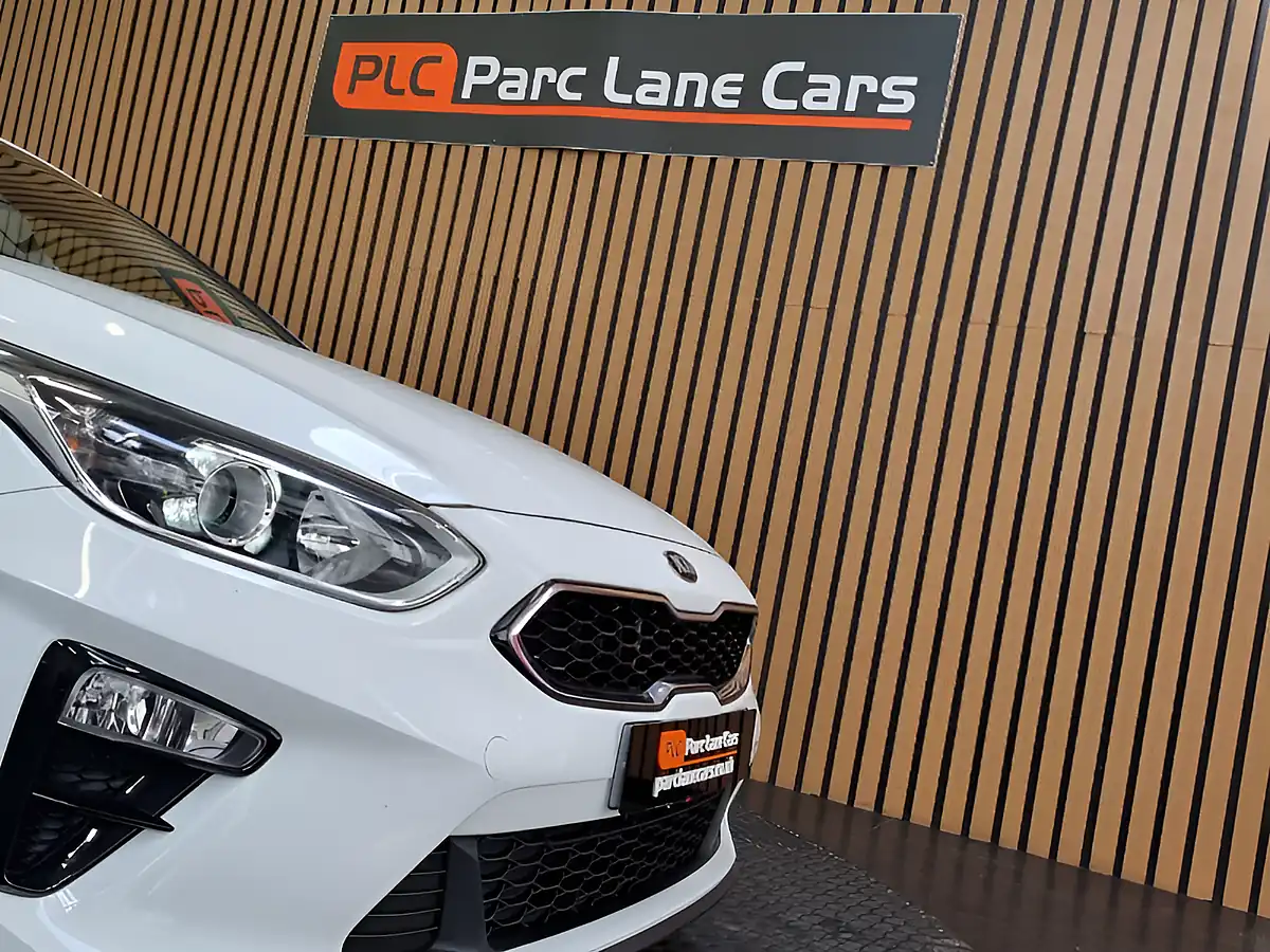 Used 2019 Kia Ceed 2 Premium Fusion White - Interior and Exterior details 3