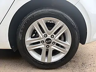 Used 2019 Kia Ceed 2 White - Interior and Exterior details 11