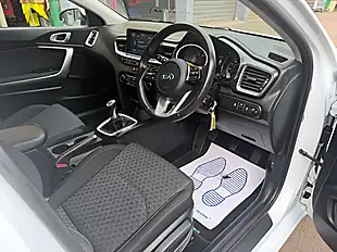 Used 2019 Kia Ceed 2 White - Interior and Exterior details 14
