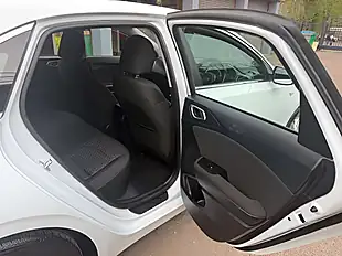 Used 2019 Kia Ceed 2 White - Interior and Exterior details 16