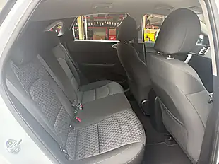 Used 2019 Kia Ceed 2 White - Interior and Exterior details 18