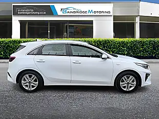 Used 2019 Kia Ceed 2 White - Interior and Exterior details 2
