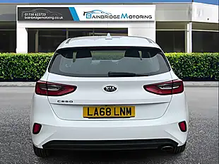 Used 2019 Kia Ceed 2 White - Interior and Exterior details 4