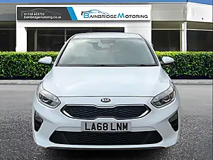 Used 2019 Kia Ceed 2 White - Interior and Exterior details 8