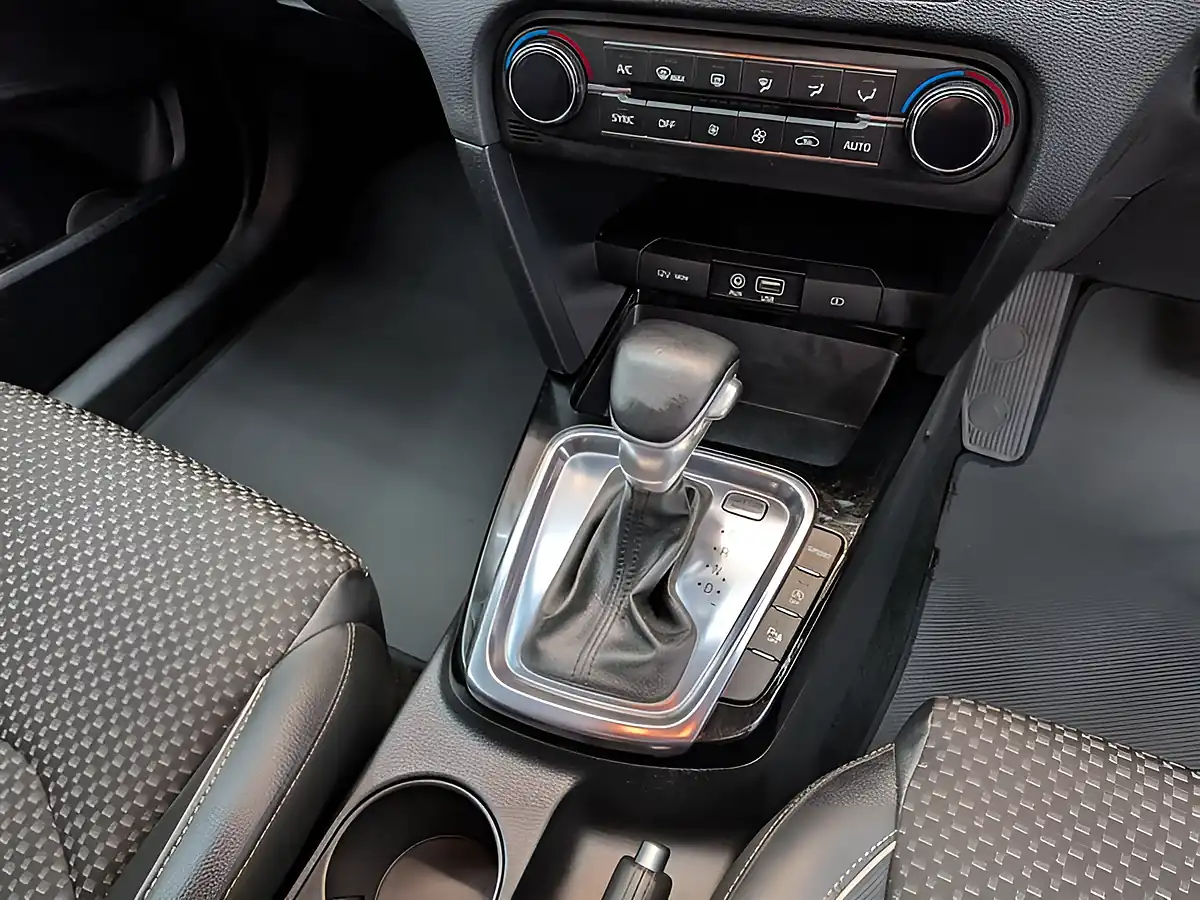 Used 2019 Kia Ceed 3 Black - Interior and Exterior details 11