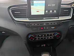 Used 2019 Kia Ceed 3 Black - Interior and Exterior details 13