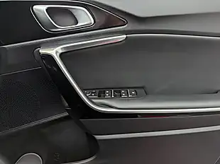 Used 2019 Kia Ceed 3 Black - Interior and Exterior details 17