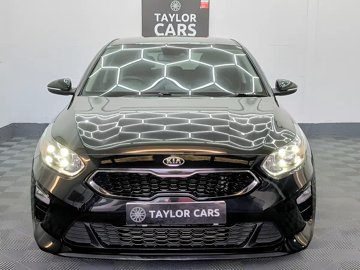 Used 2019 Kia Ceed 3 Black - Interior and Exterior details 2