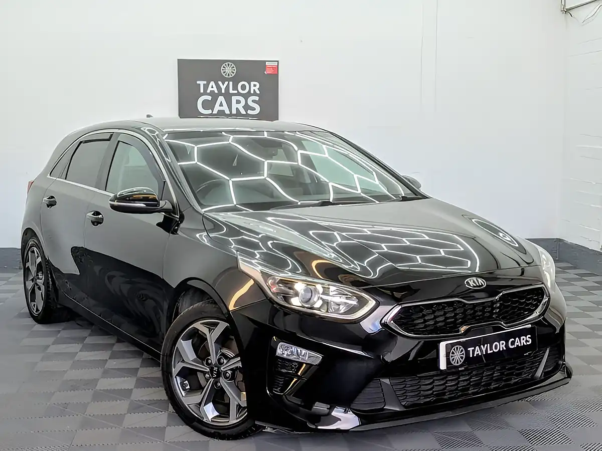 Used 2019 Kia Ceed 3 Black - Interior and Exterior details 3