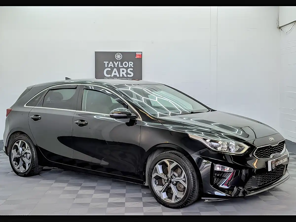 Used 2019 Kia Ceed 3 Black - Interior and Exterior details 4