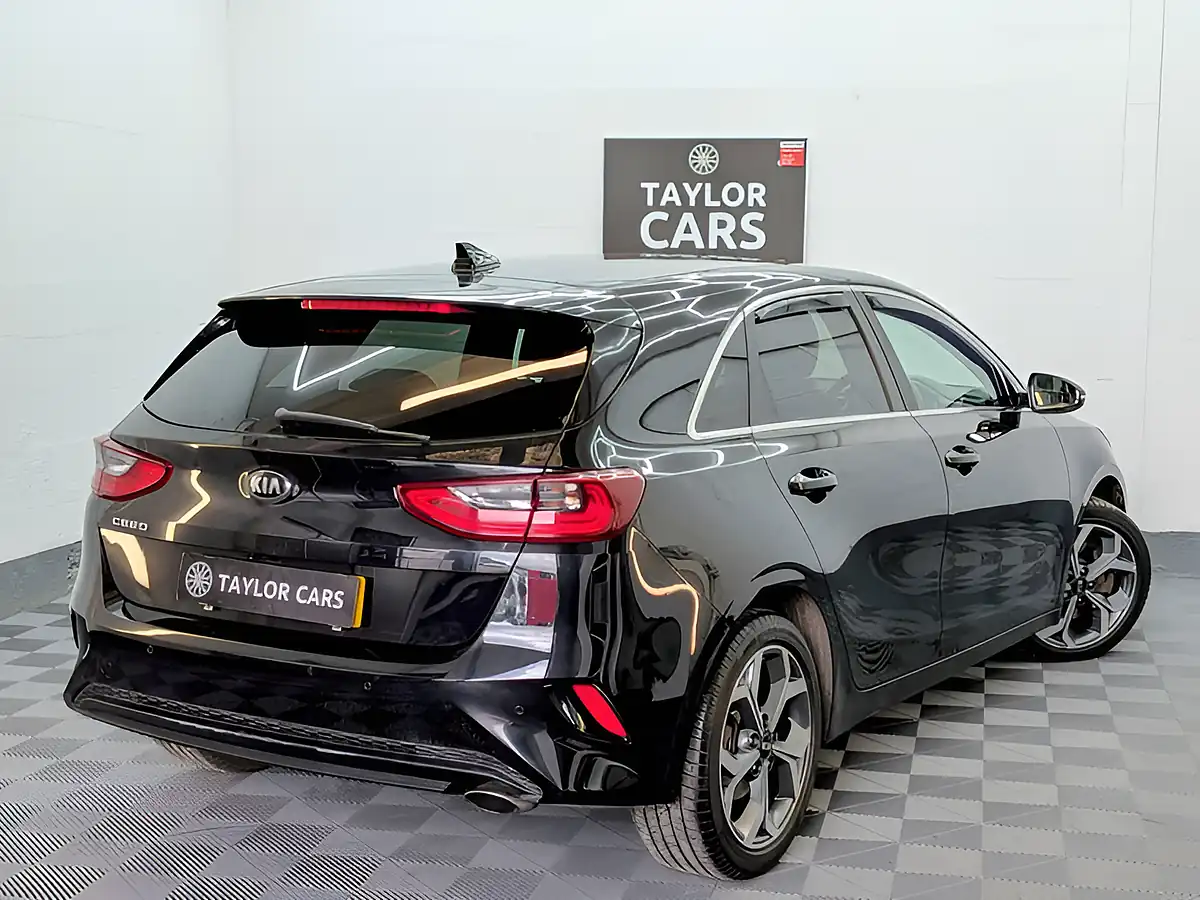 Used 2019 Kia Ceed 3 Black - Interior and Exterior details 5