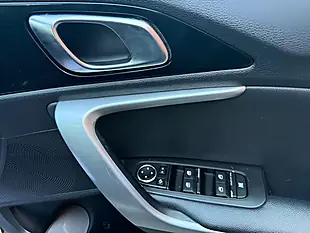 Used 2019 Kia Ceed 3 Brown - Interior and Exterior details 10